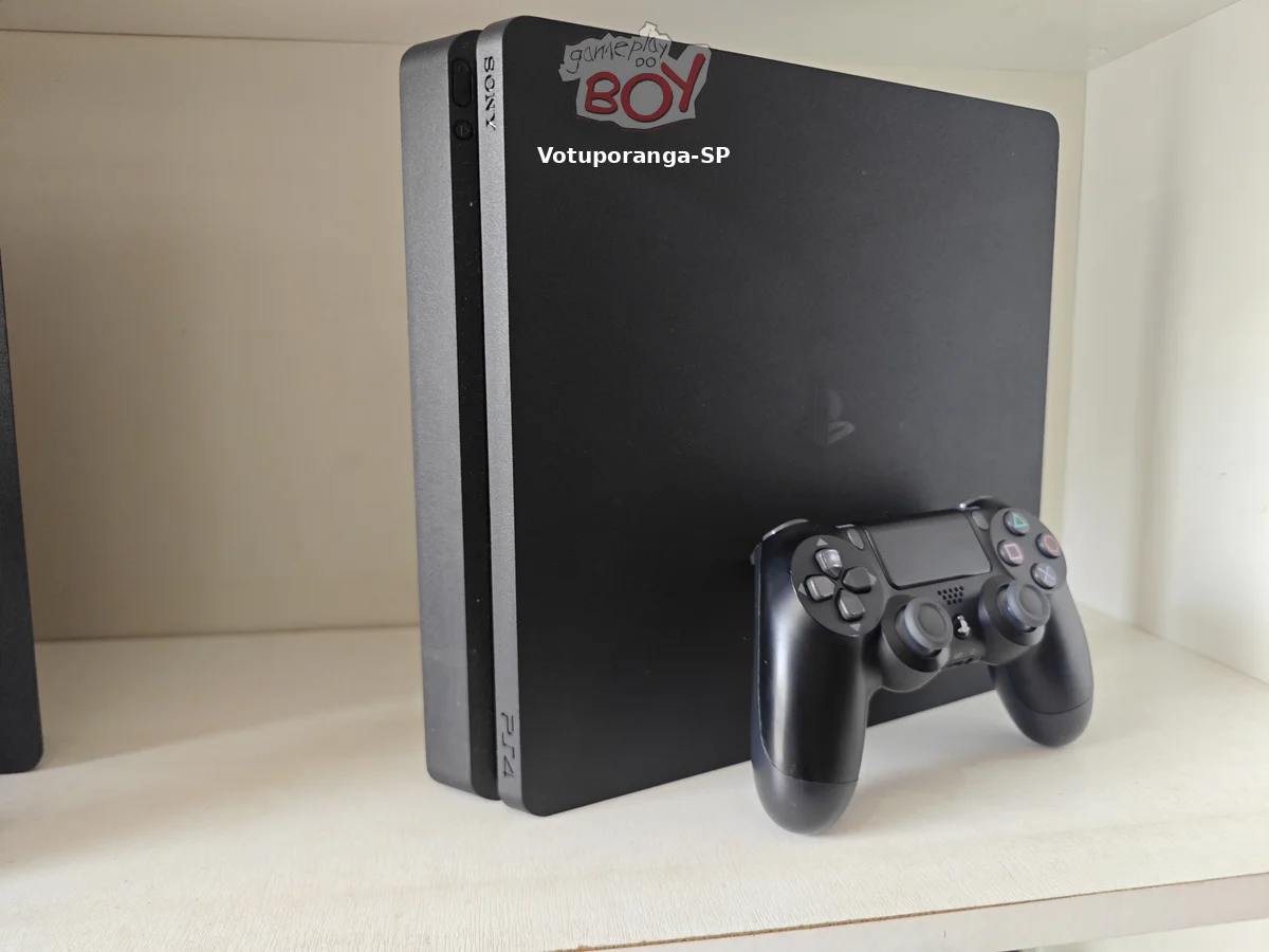 Playstation 4 Slim Desbloq 1Tb com 30 jogos + retrô